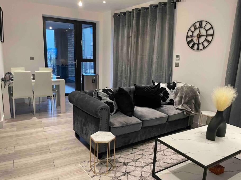 Stylish And Cosy 2 Bedroom Flat In Croydon Exterior photo