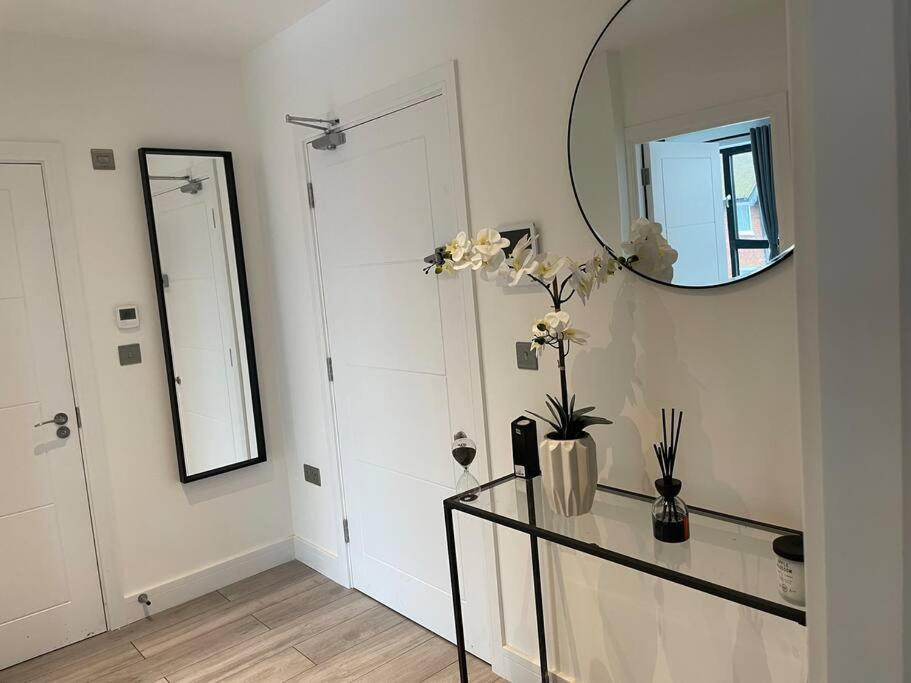 Stylish And Cosy 2 Bedroom Flat In Croydon Exterior photo