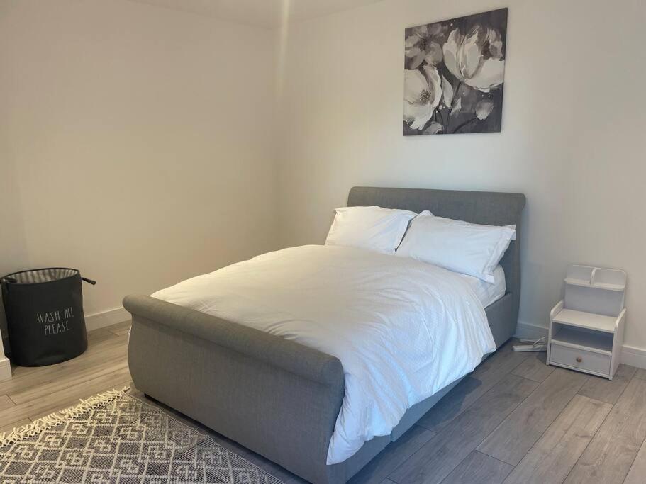 Stylish And Cosy 2 Bedroom Flat In Croydon Exterior photo