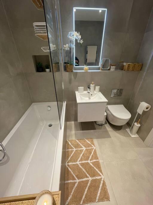 Stylish And Cosy 2 Bedroom Flat In Croydon Exterior photo