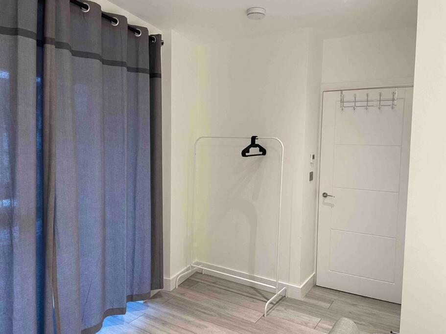 Stylish And Cosy 2 Bedroom Flat In Croydon Exterior photo