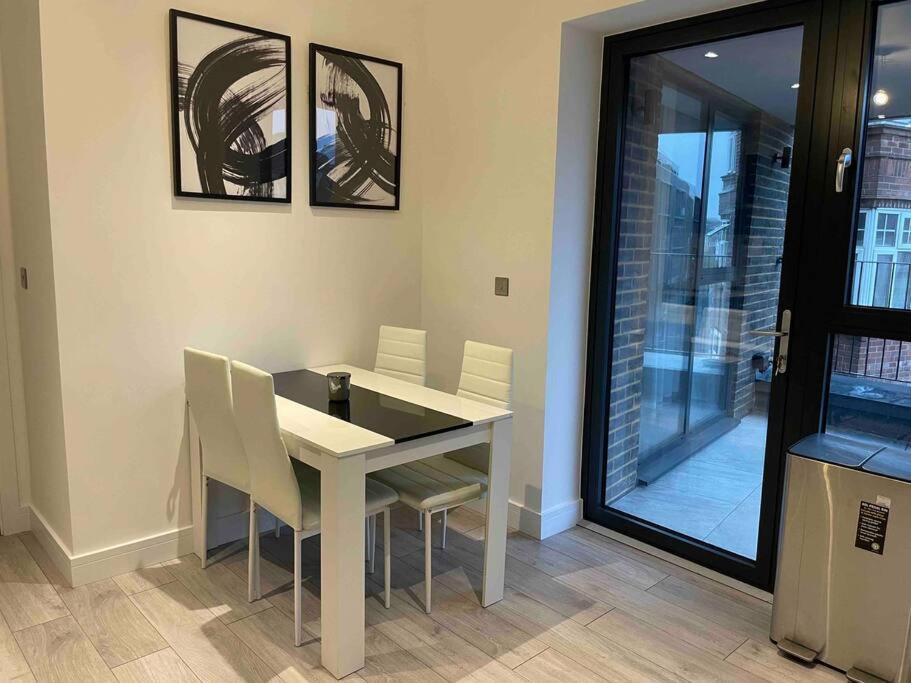 Stylish And Cosy 2 Bedroom Flat In Croydon Exterior photo