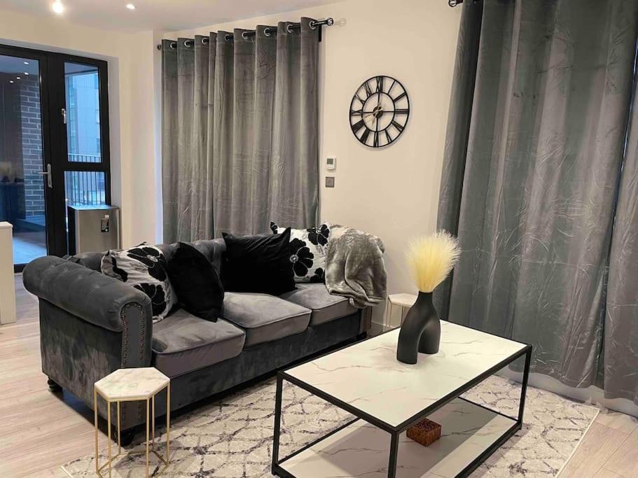 Stylish And Cosy 2 Bedroom Flat In Croydon Exterior photo